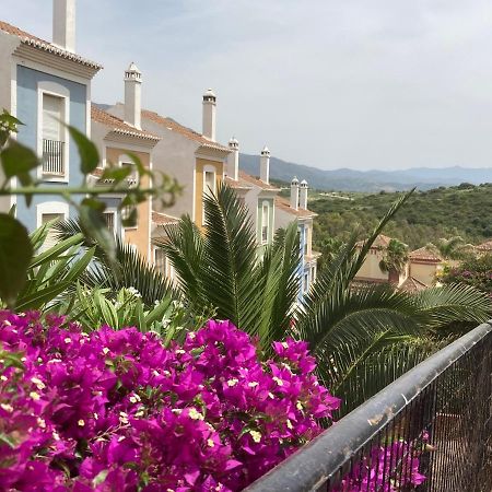 3 Storey Townhouse - Costa Del Sol Баия-де-Касарес Экстерьер фото