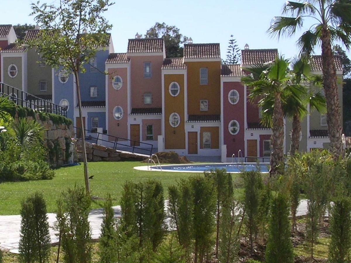 3 Storey Townhouse - Costa Del Sol Баия-де-Касарес Экстерьер фото